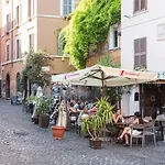 Red Heart In Trastevere - Top Collection